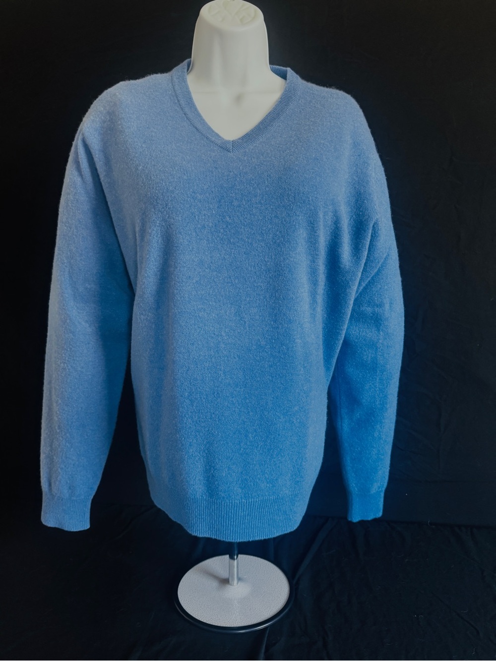 Club Room Cashmere Soft Light Blue V-Neck Sweater